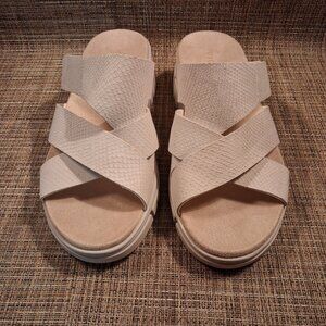 Vionic Uptown Sunset Womens Sandals Ivory Nubuck sz 9 Wide